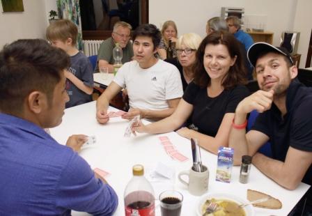 Ein Teller Heimat – Herz sticht Ein Teller Heimat – Herz sticht