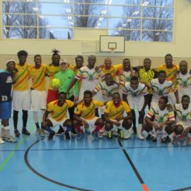 West- bzw. Ostafrika gegen Südasien West- bzw. Ostafrika gegen Südasien